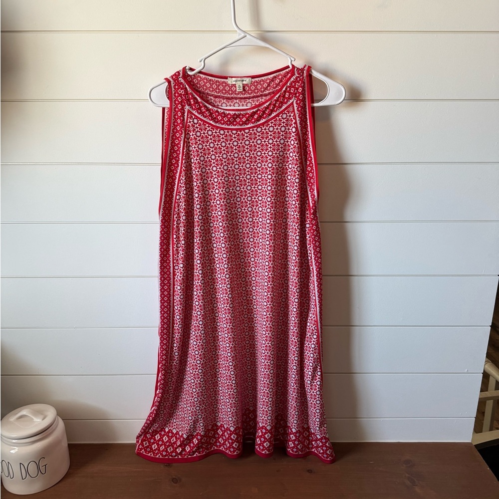 Red Sleeveless Dress